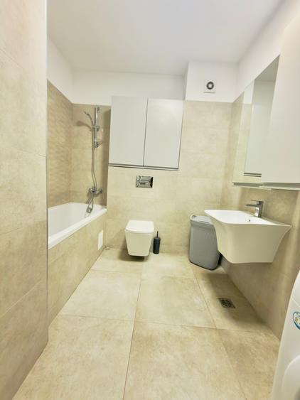 Apartament cu 2 camere semidecomandat în Tractorul