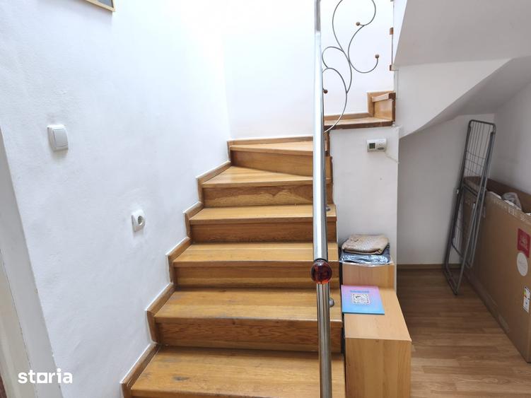 Casă cu 3 camere cu Teren 400 Mp în Acățari