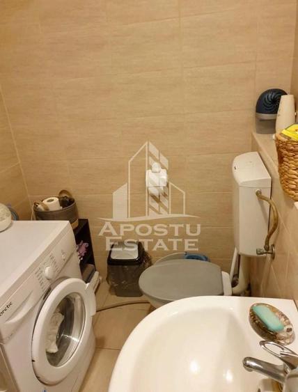 Garsonieră decomandată în Girocului