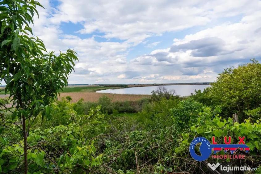 Casă cu 4 camere cu Teren 326 Mp în Somova