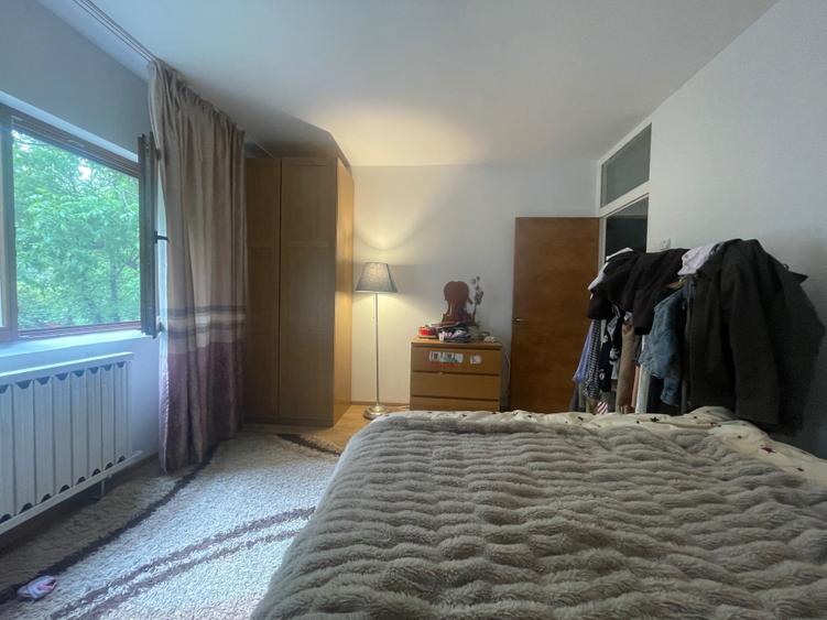 Apartament cu 4 camere decomandat în 13 Septembrie
