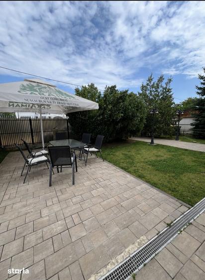 Casă cu 4 camere cu Teren 330 Mp în Bradu
