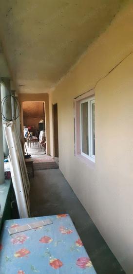 Casă cu 4 camere cu Teren 1300 Mp în Singureni