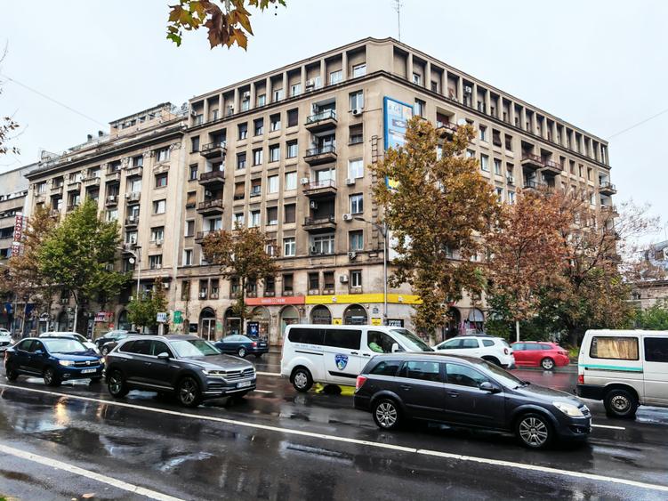Garsonieră decomandată în P-ța Romană
