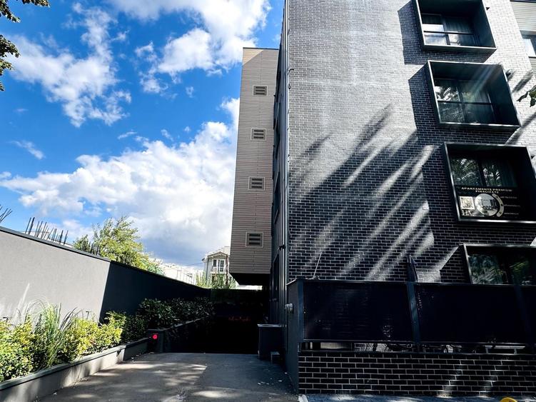 Apartament cu 3 camere decomandat, mobilat în Aviației