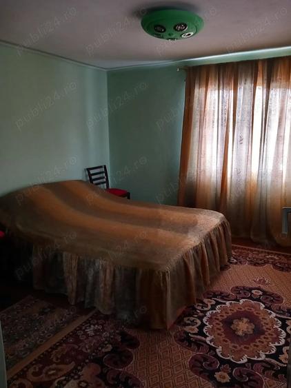 Casă cu 6 camere cu Teren 300 Mp în Central