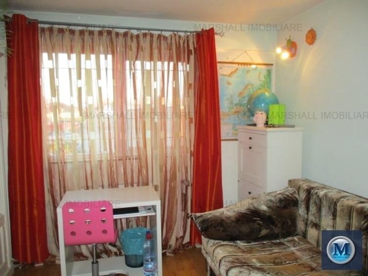 Casă cu 7 camere cu Canalizare în Central