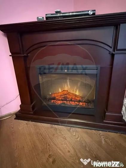 Apartament cu 4 camere decomandat în Central