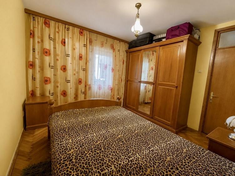 Apartament 3 camere decomandat | 65,5 mp utili + 2 balcoane | Etaj 1 | Dr. Hacman- Calea lui Traian - 6