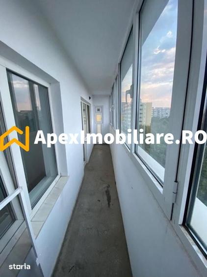 Apartament cu 3 camere decomandat în Obor