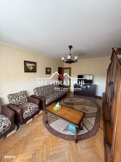 Apartament cu 3 camere decomandat în Salca