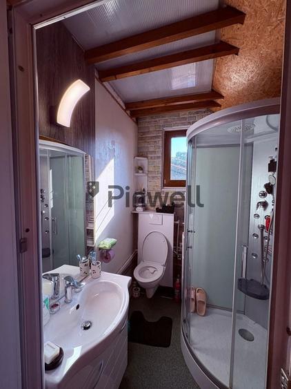 Casă individuală cu 6 camere cu Canalizare în Bucureștii Noi