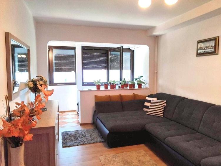 Apartament cu 2 camere semidecomandat în Dristor