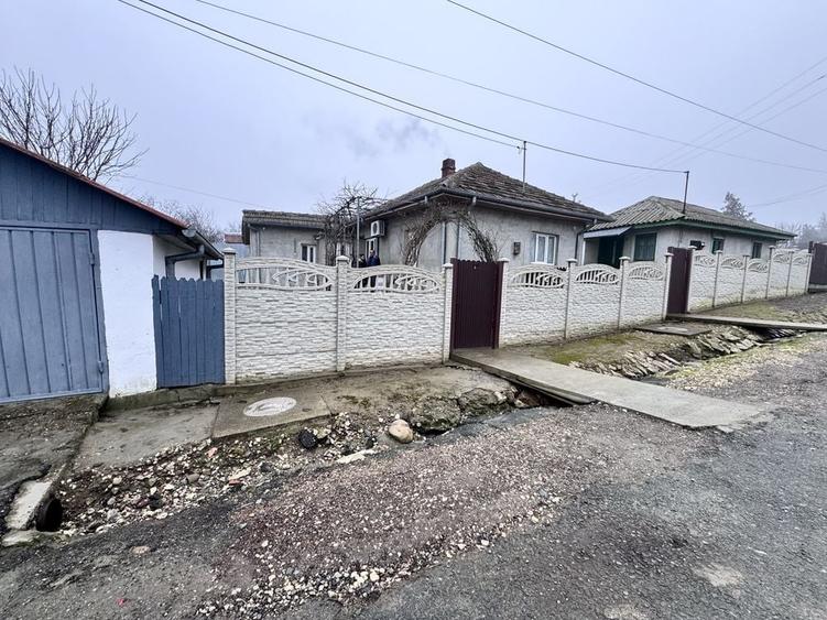 Casă cu 3 camere în Central
