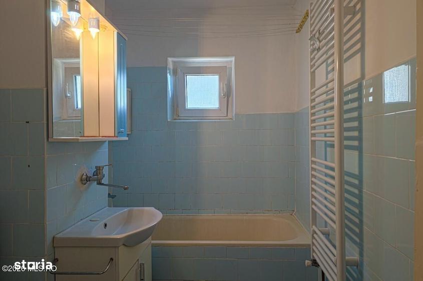 Apartament cu 3 camere decomandat în Soarelui