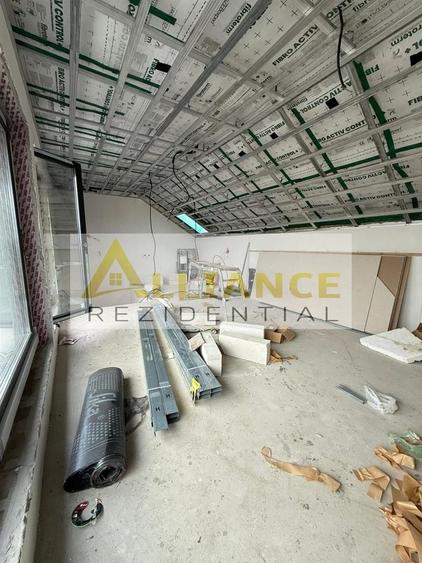 Duplex cu 5 camere cu Canalizare în Est