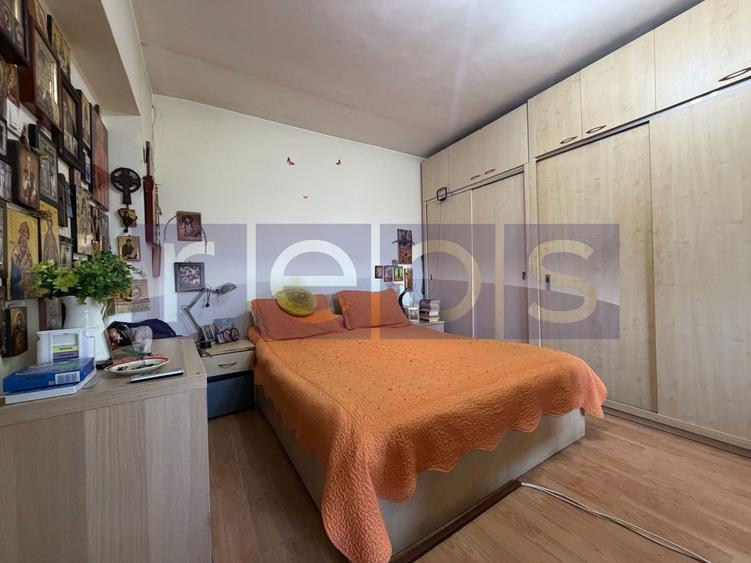 Apartament cu 4 camere semidecomandat în Central