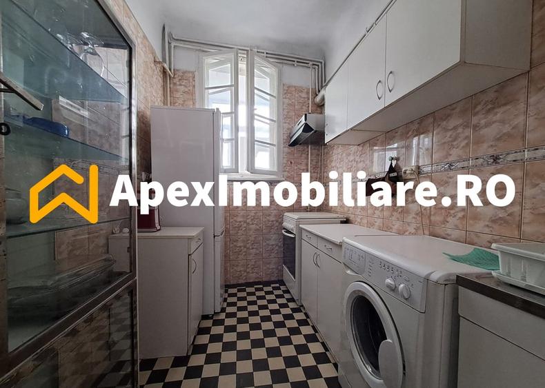 Apartament cu 2 camere semidecomandat, mobilat în Armeneasca