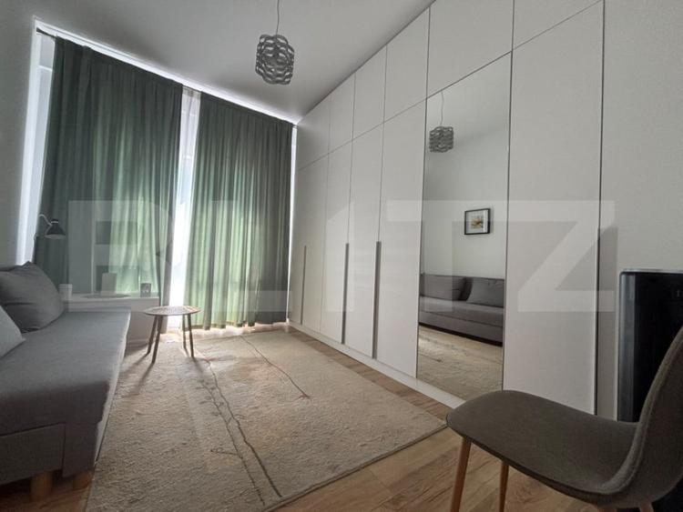 Apartament cu 3 camere decomandat în Periferie
