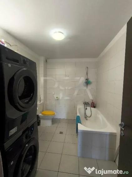 Apartament cu 3 camere semidecomandat în Pajura