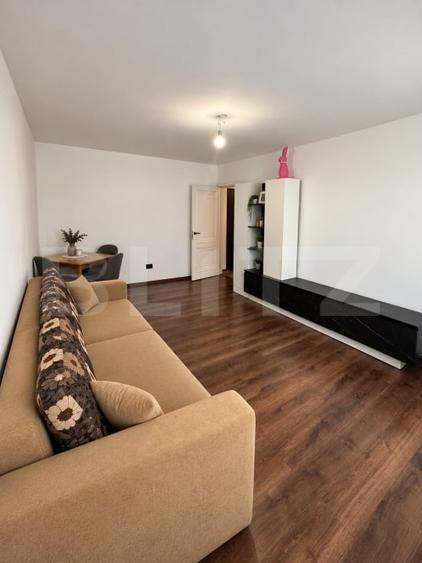 Apartament cu 3 camere decomandat, mobilat în Ultracentral