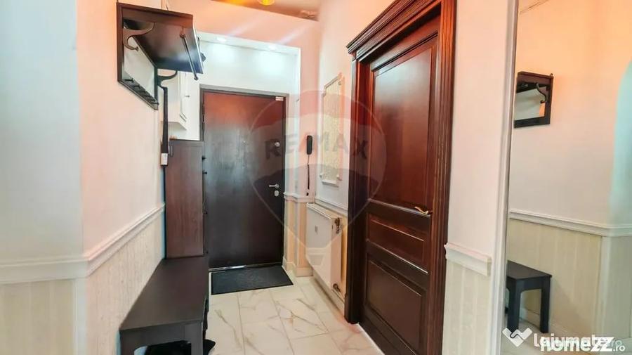 Apartament cu 3 camere decomandat în Jiului