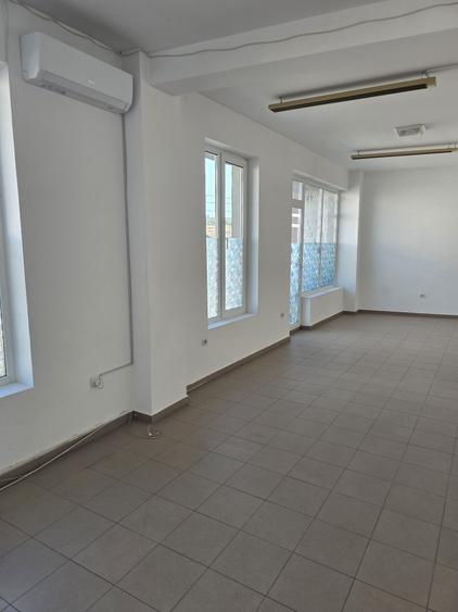 Spațiu comercial, de 60 mp, în Central