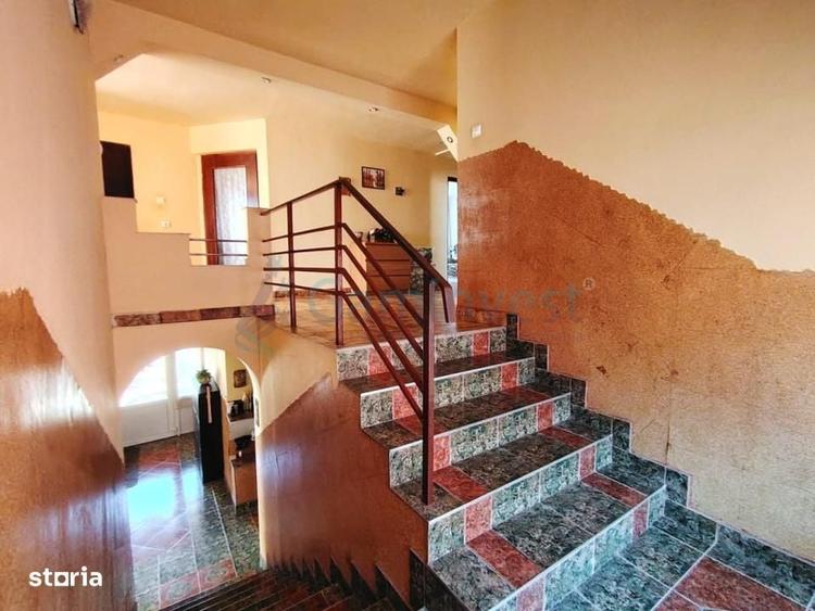 Casă cu 4 camere în Central