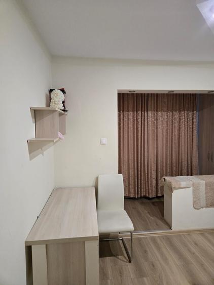 Apartament cu 3 camere decomandat în Tudor