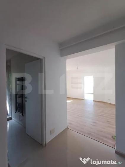 Apartament cu 2 camere semidecomandat în Turda