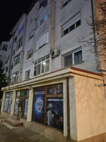Apartament cu 2 camere decomandat în Exterior Vest