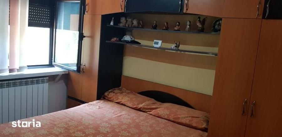 Inchiriez apartament 3 camere - 6