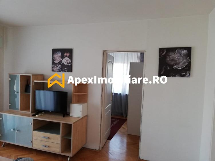 Apartament cu 3 camere semidecomandat în Națiunile Unite