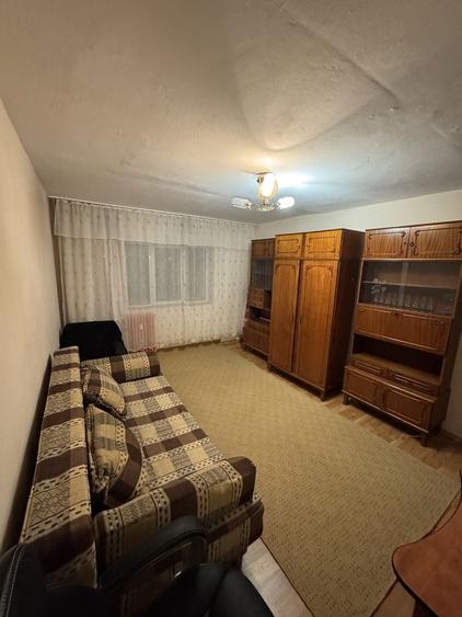 Apartament cu 2 camere decomandat în Nicolina