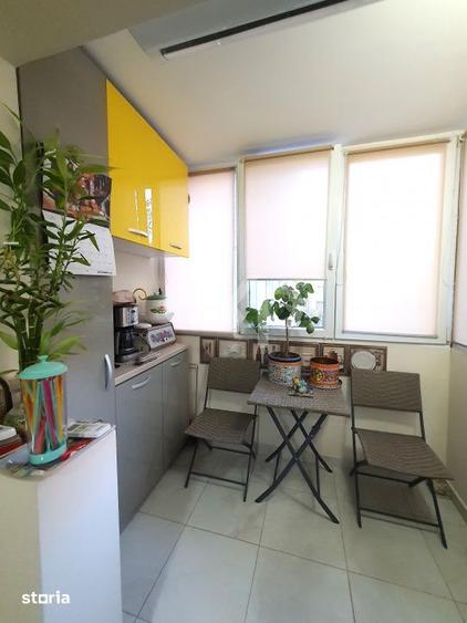 Apartament cu 4 camere decomandat, mobilat în Tei