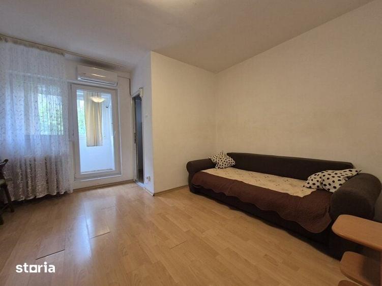 Garsonieră semidecomandată în Titan