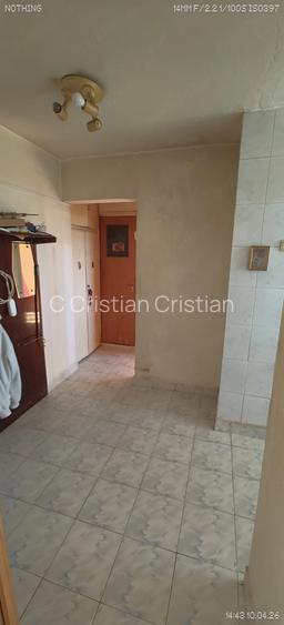 Proprietar Vand apartament 2 camere decomandat, spa?ios ?i luminos