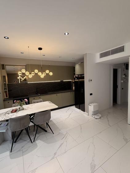 Apartament cu 3 camere decomandat, mobilat în Central