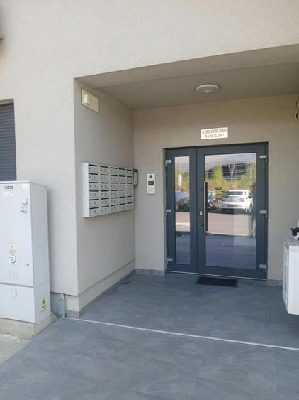 Apartament cu 2 camere decomandat în 1 Mai