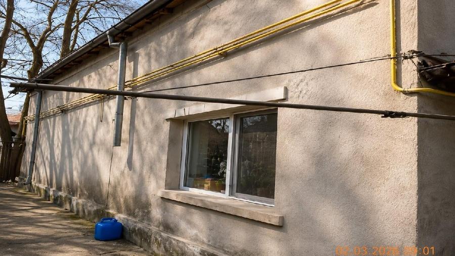 Casă individuală cu 5 camere cu Teren 369 Mp în Central