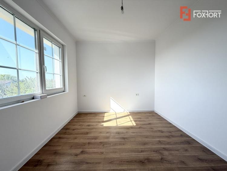 Duplex cu 5 camere cu Canalizare în Giarmata