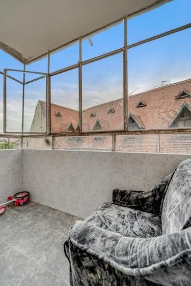 Apartament cu 2 camere semidecomandat, mobilat în Vasile Pârvan