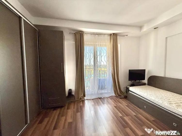 Apartament cu 3 camere semidecomandat în Ștefăneștii de Jos