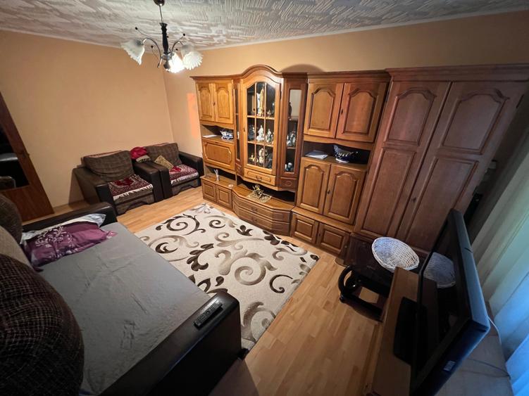 Apartament cu 3 camere decomandat în Militari