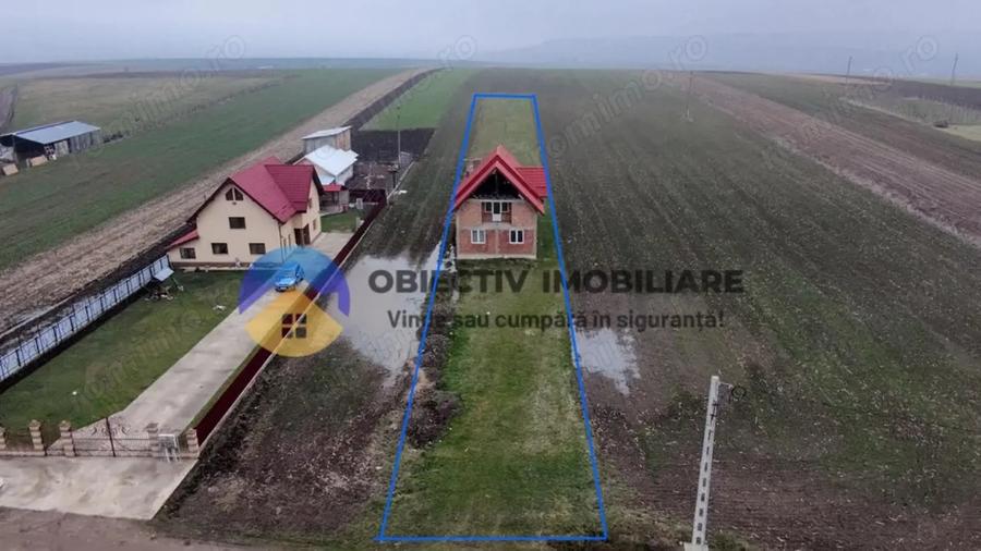 Casă cu 4 camere cu Teren 1800 Mp în Grumăzești