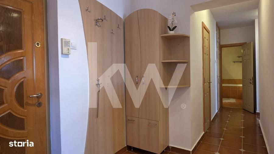Apartament cu 3 camere decomandat în Central