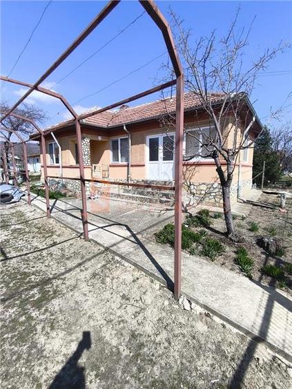 Casă individuală cu 3 camere cu Canalizare în Șarânga