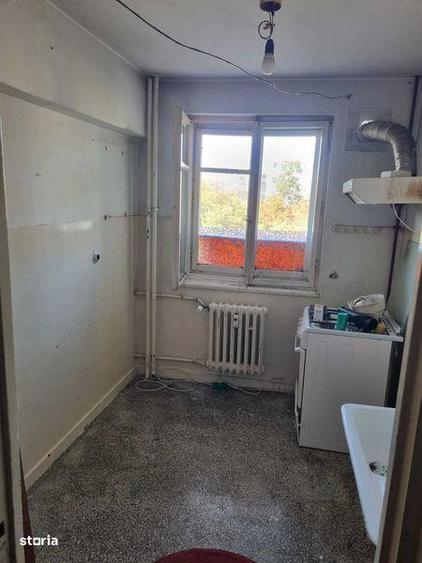 Apartament cu 3 camere în Drumul Taberei