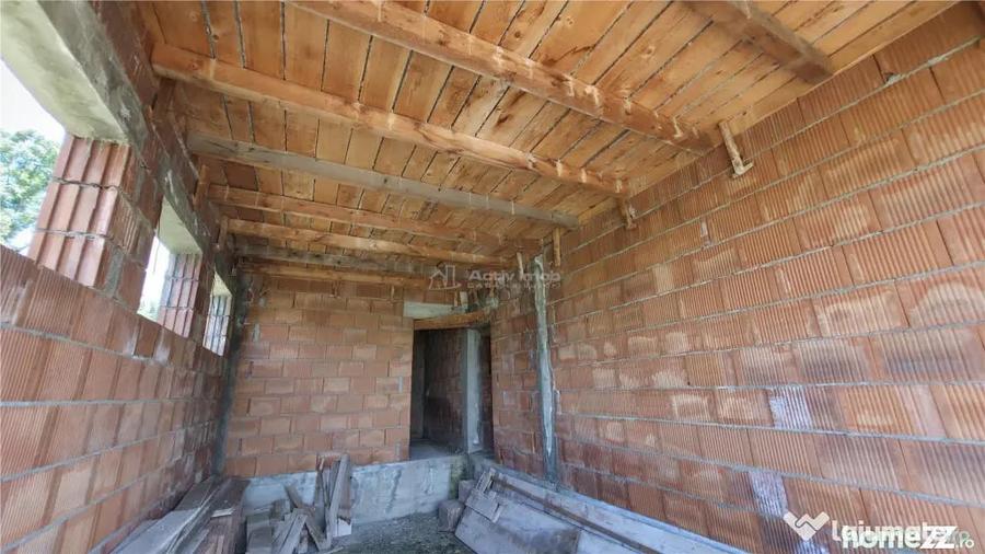 Casă cu 3 camere cu Teren 5314 Mp în Răchitova