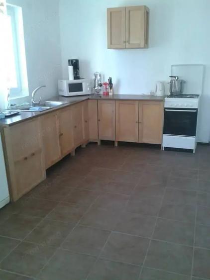 Casă cu 6 camere în Rânca